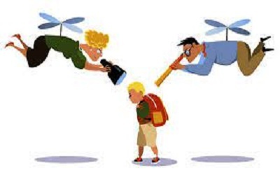 والدین هلیکوپتری چگونه هستند؟